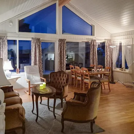 3 Bedroom Pet Friendly In *