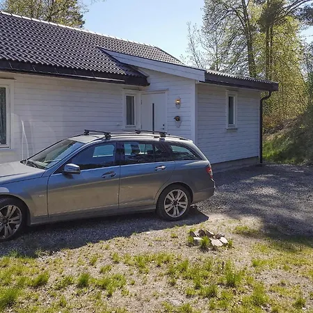 3 Bedroom Pet Friendly In *