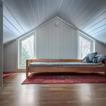3 Bedroom Pet Friendly In Tvedestrand