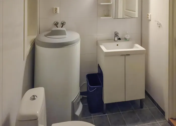 3 Bedroom Pet Friendly In